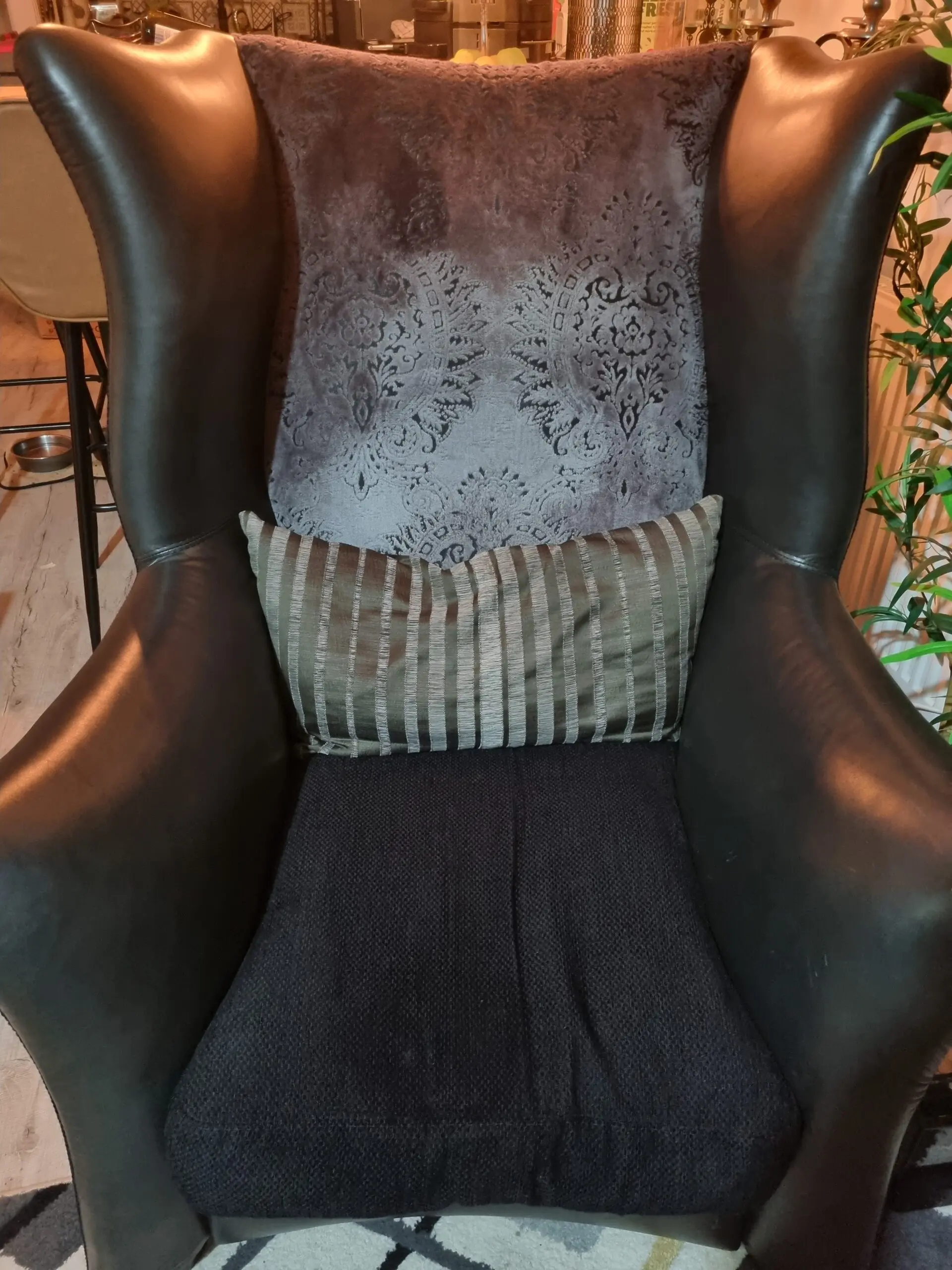 Calia Italia designer winged sofa with 2 matching armchairs