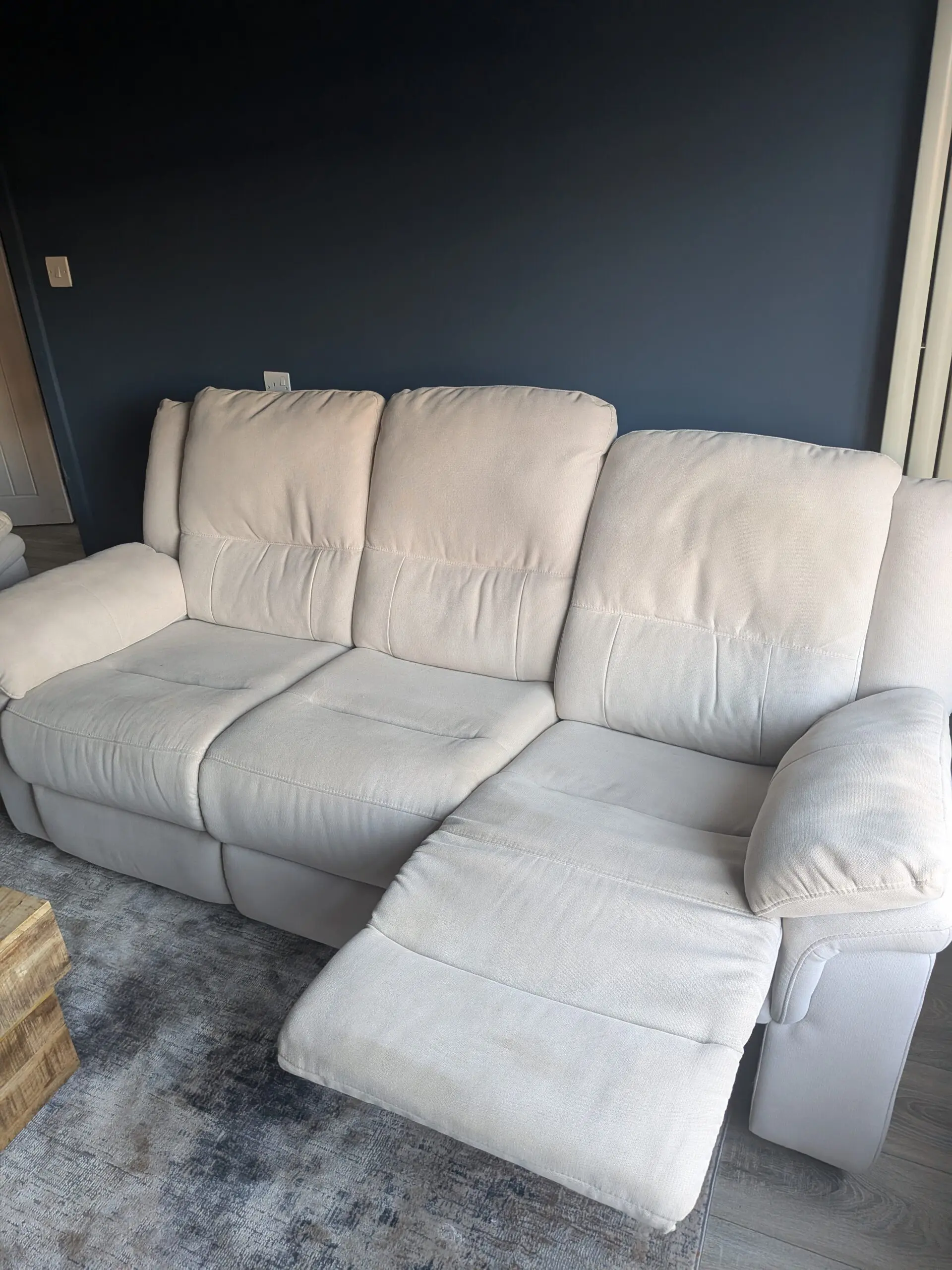 3 and 2 seater recliner, Grey/ Beige