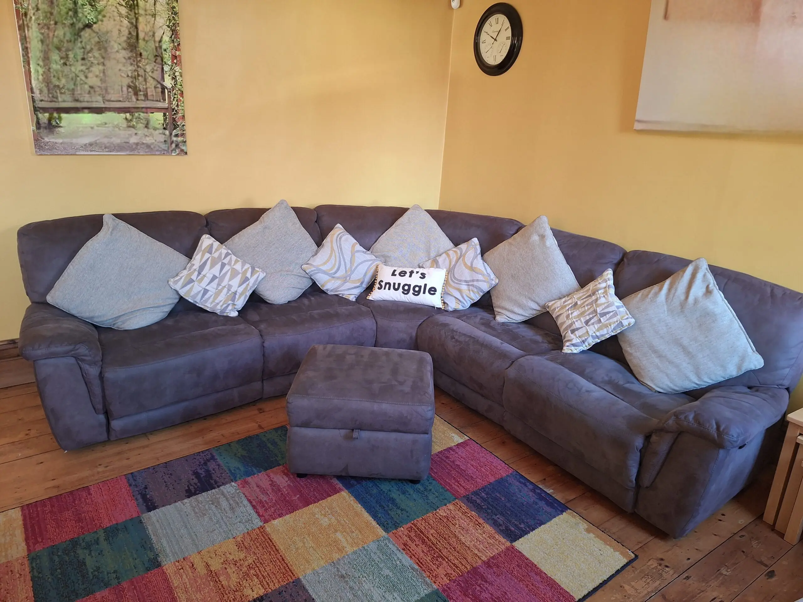 DFS 6 seater reverse leather corner sofa with USB chargers, 2 electric recliners and matching storage foot stool