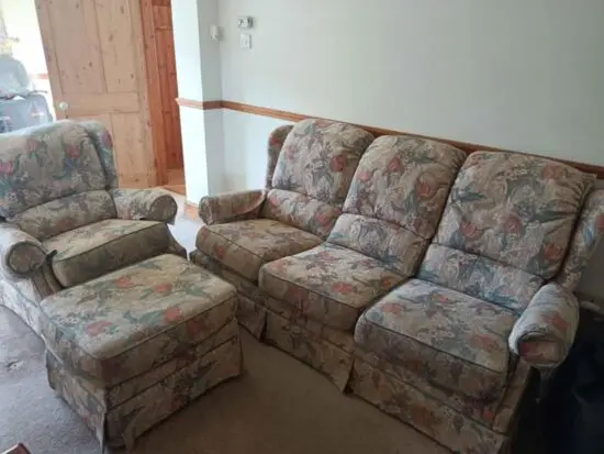 3 seater and single sofa sets with footrest