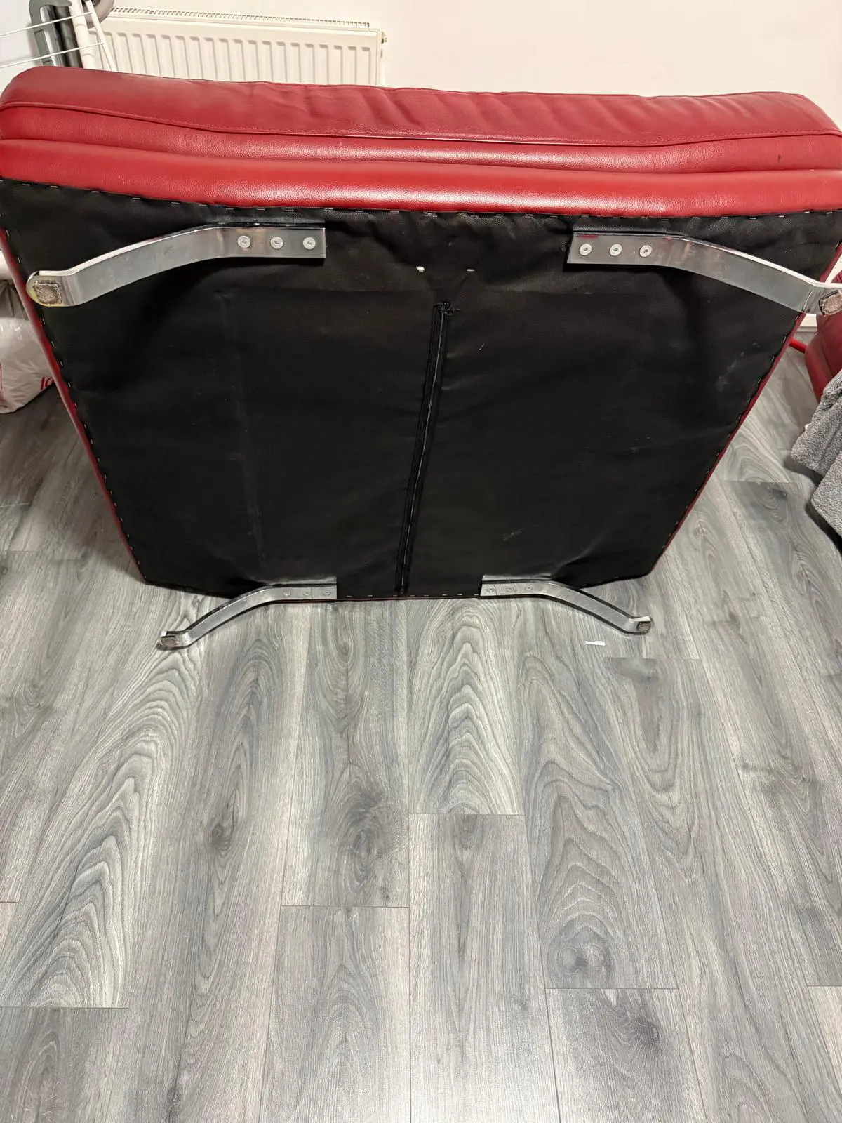 🔥 Red Genuine Leather Sofa Set – 2 Seater + 2 Armchairs – Used Condition – Bargain Price! 🔥