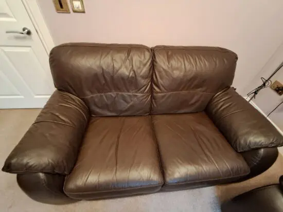 2 x Brown leather 2 seater settees in excellent condition
