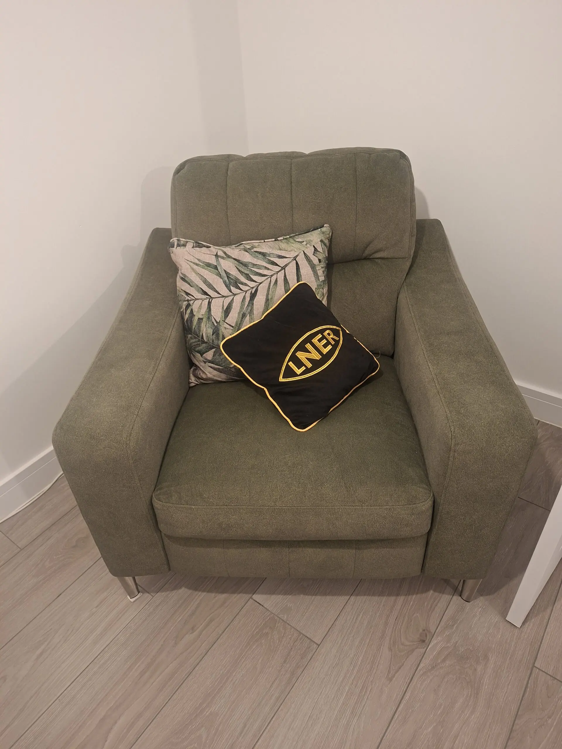 SCS Paradiso Sofa Set Green, 3,2 seater and Chair