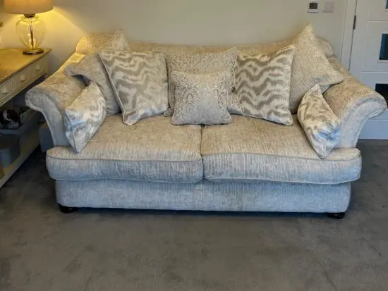 4 Seater Cream sofa with matching 2 seater Love Seat