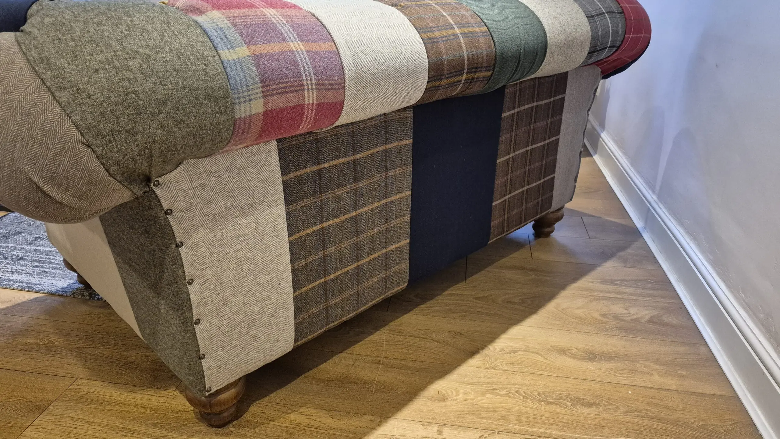 Oswald & Pablo Cotswold Chesterfield Patchwork 2 x seater Sofa