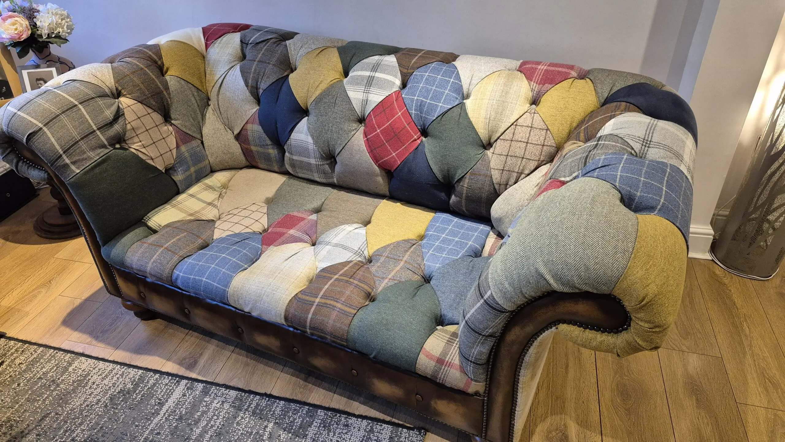 Oswald & Pablo Cotswold Chesterfield Patchwork 2 x seater Sofa