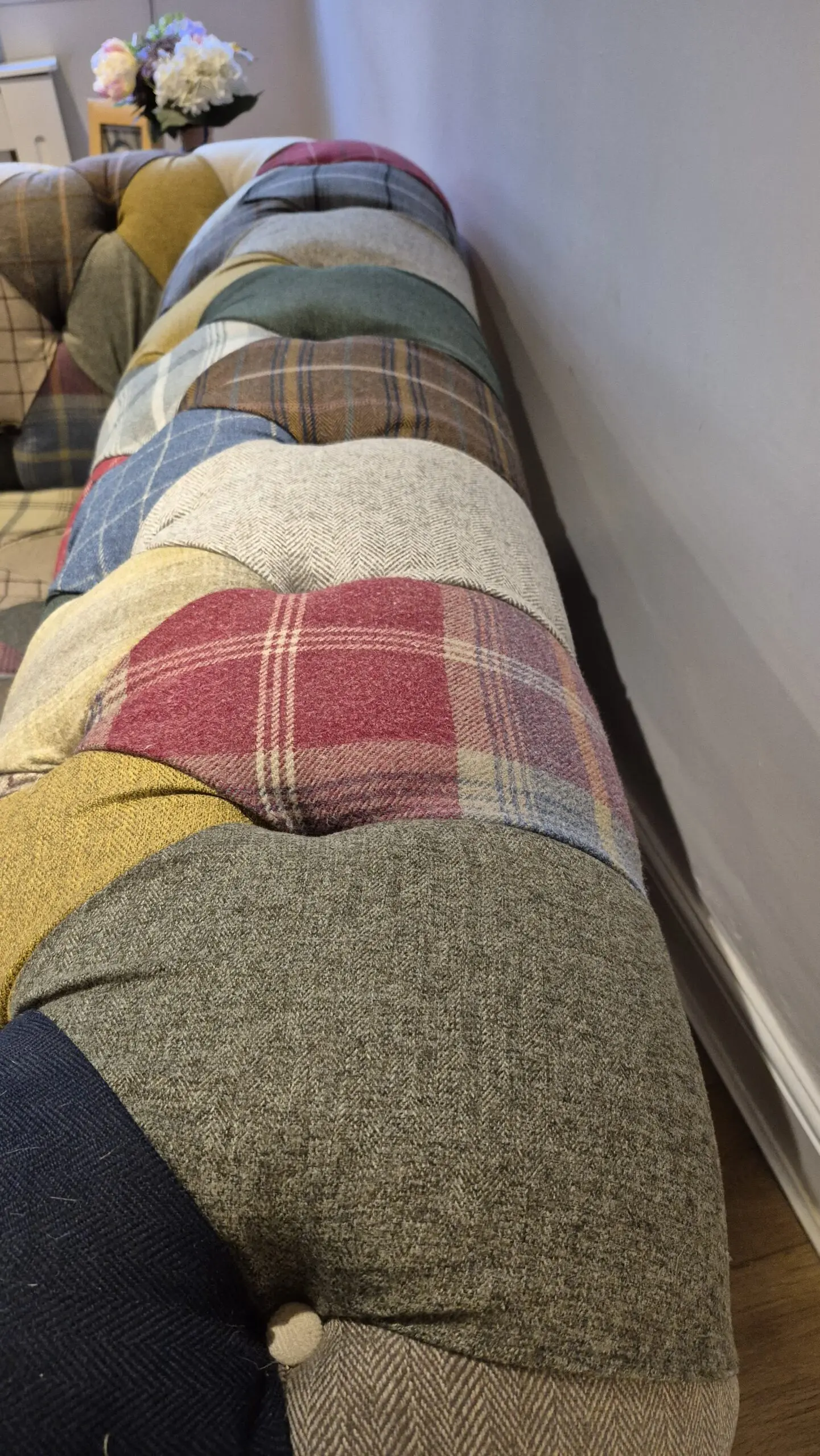 Oswald & Pablo Cotswold Chesterfield Patchwork 2 x seater Sofa