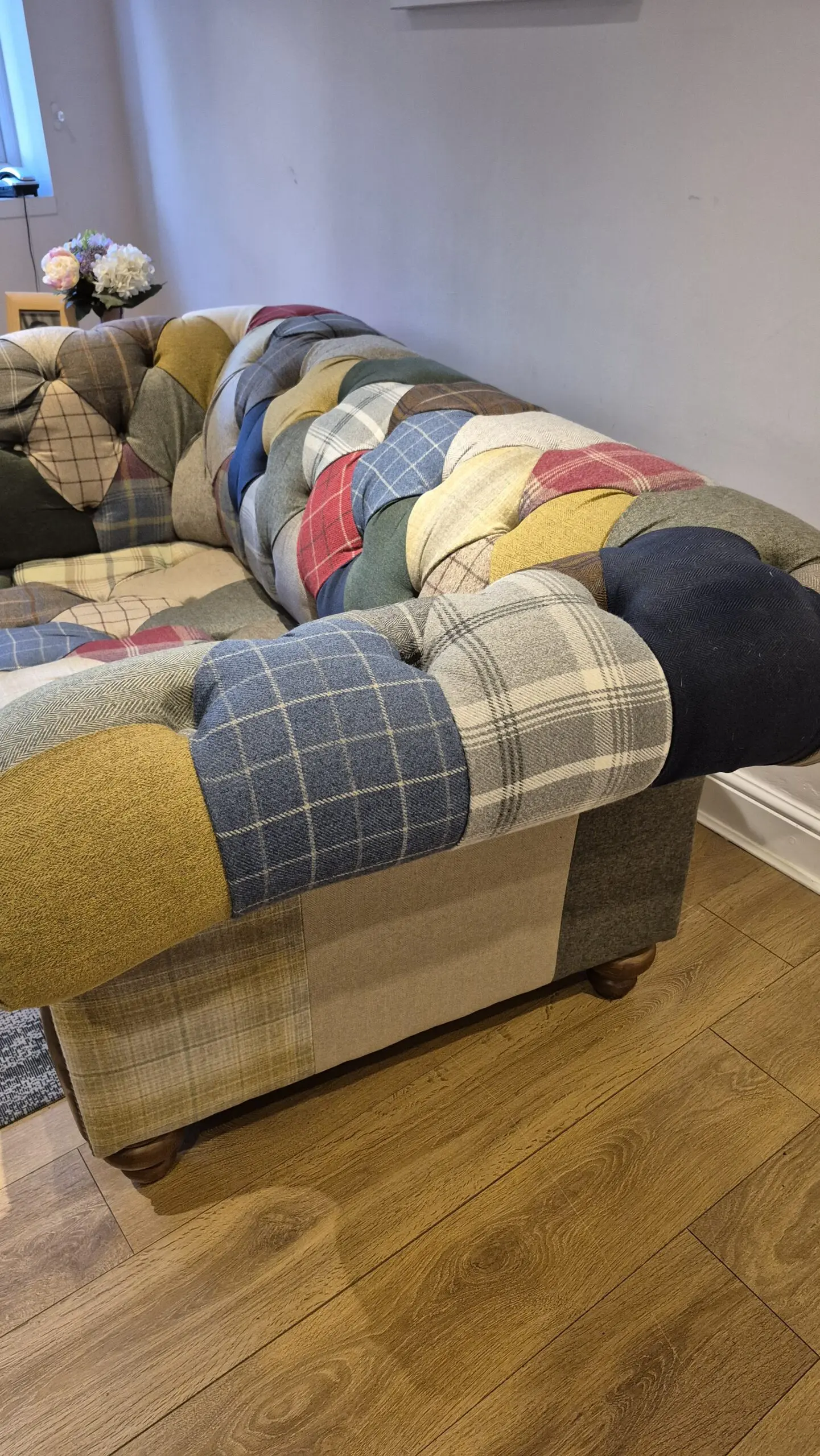 Oswald & Pablo Cotswold Chesterfield Patchwork 2 x seater Sofa