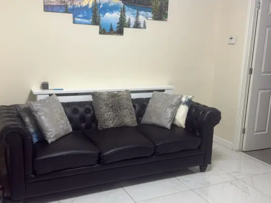 3 seater Leather chesterfield sofa
