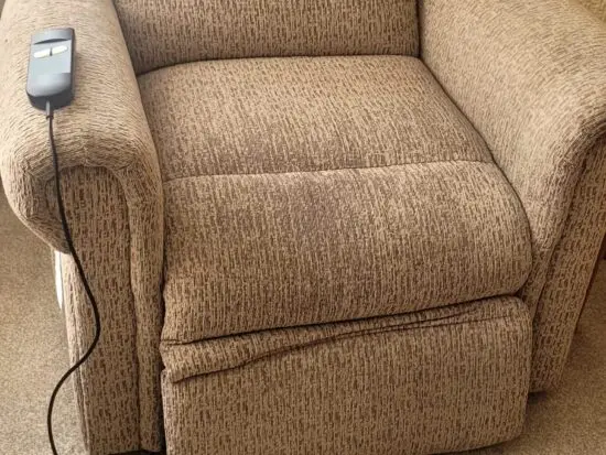 Recliner chair with remote