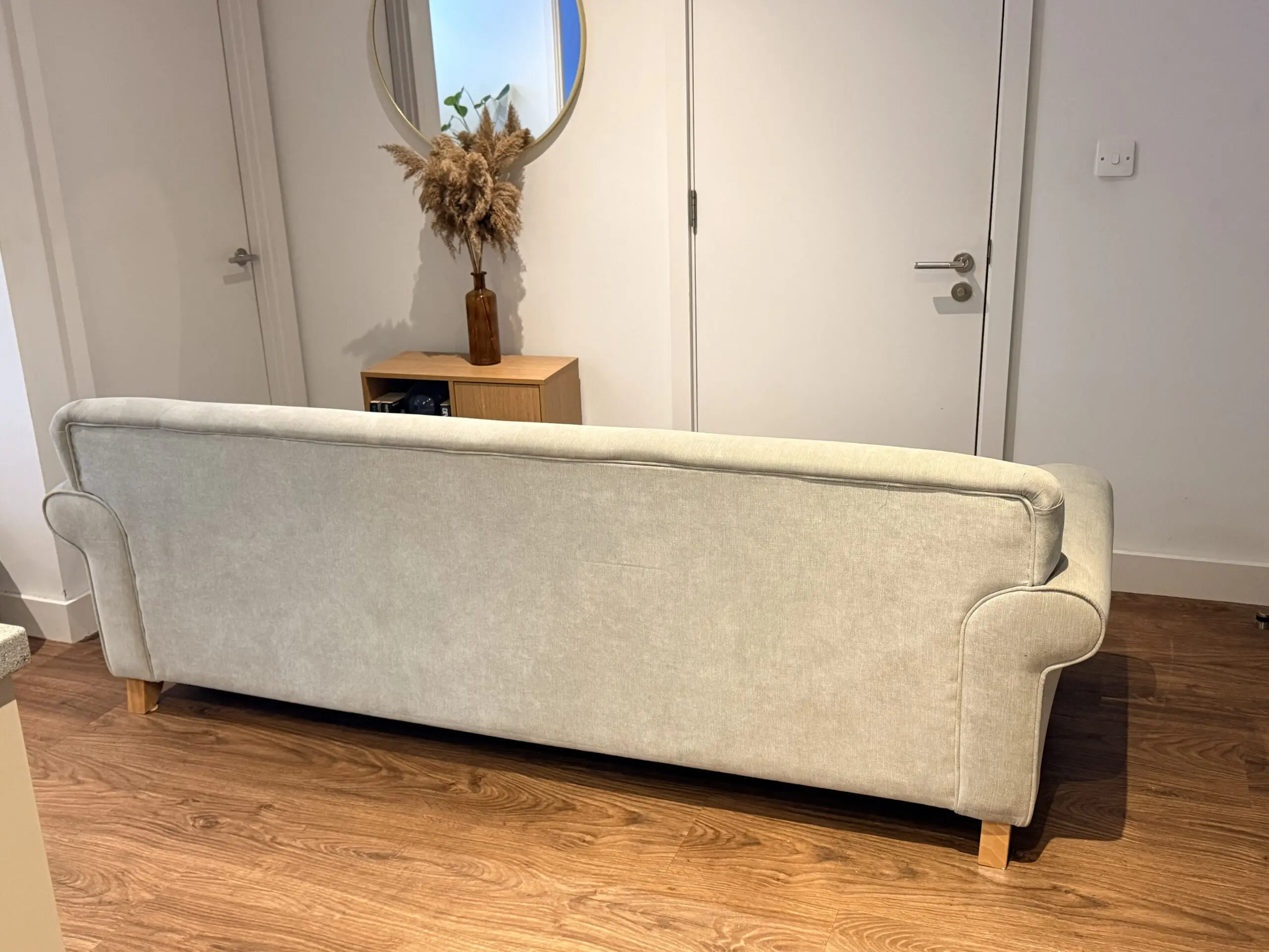 Light grey 3-Seater Sofa – Excellent Condition!