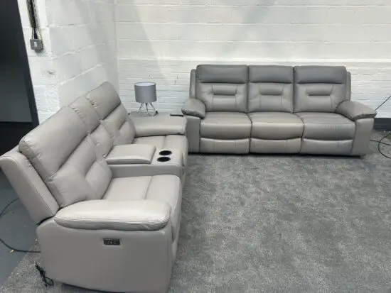 Leather Braylan 3str and 2str power recliner sofas with Bluetooth console