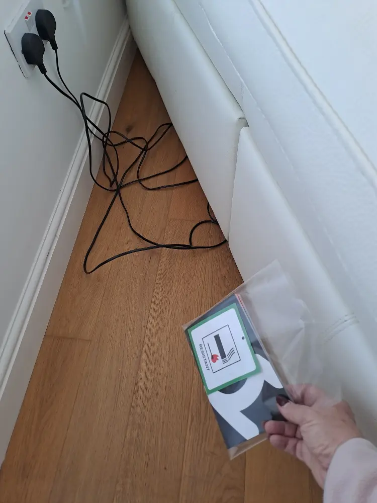 Furniture Village Moviemento White Italian 2.5 Leather Grain Sofa