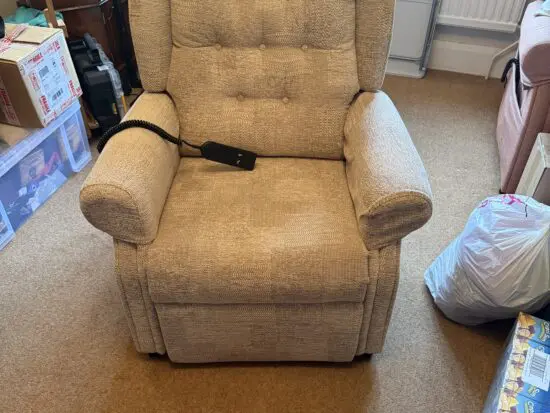 Grosvenor Rise and Recline Chair