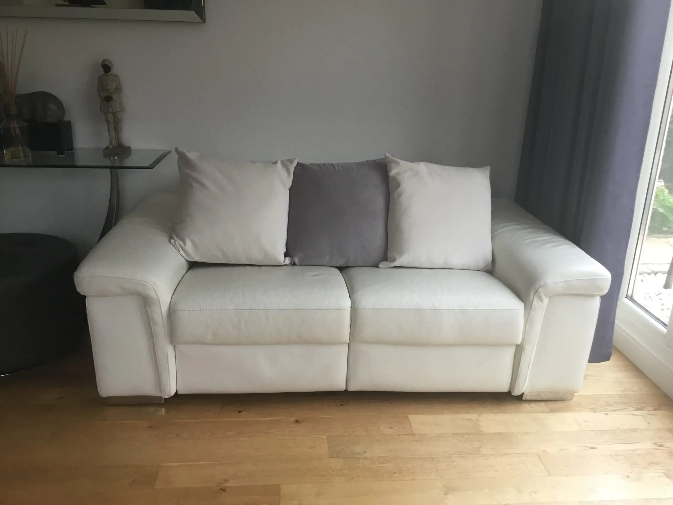 Furniture Village Moviemento White Italian 2.5 Leather Grain Sofa