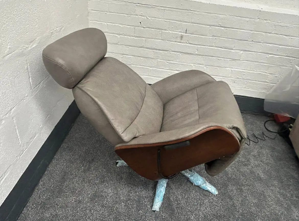 DFS Hadria power heat & massage recliner chair