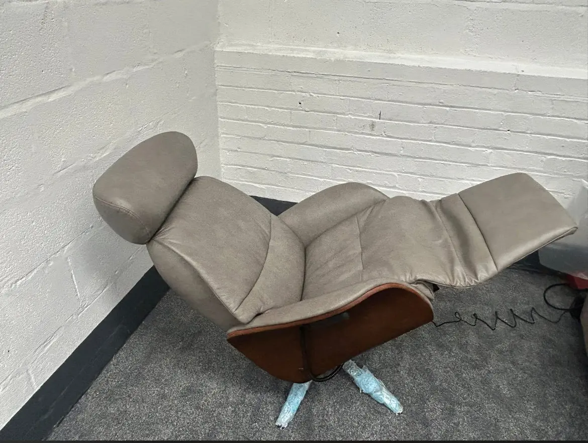 DFS Hadria power heat & massage recliner chair