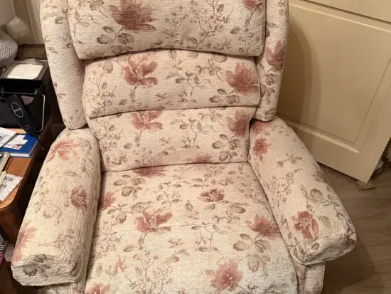 reclining chair with built in massage and heating.