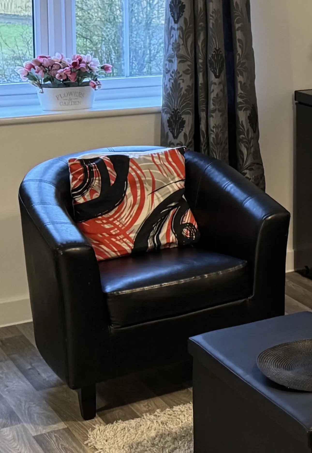 Black Faux Leather Tub Armchair – Modern Barrel Chair