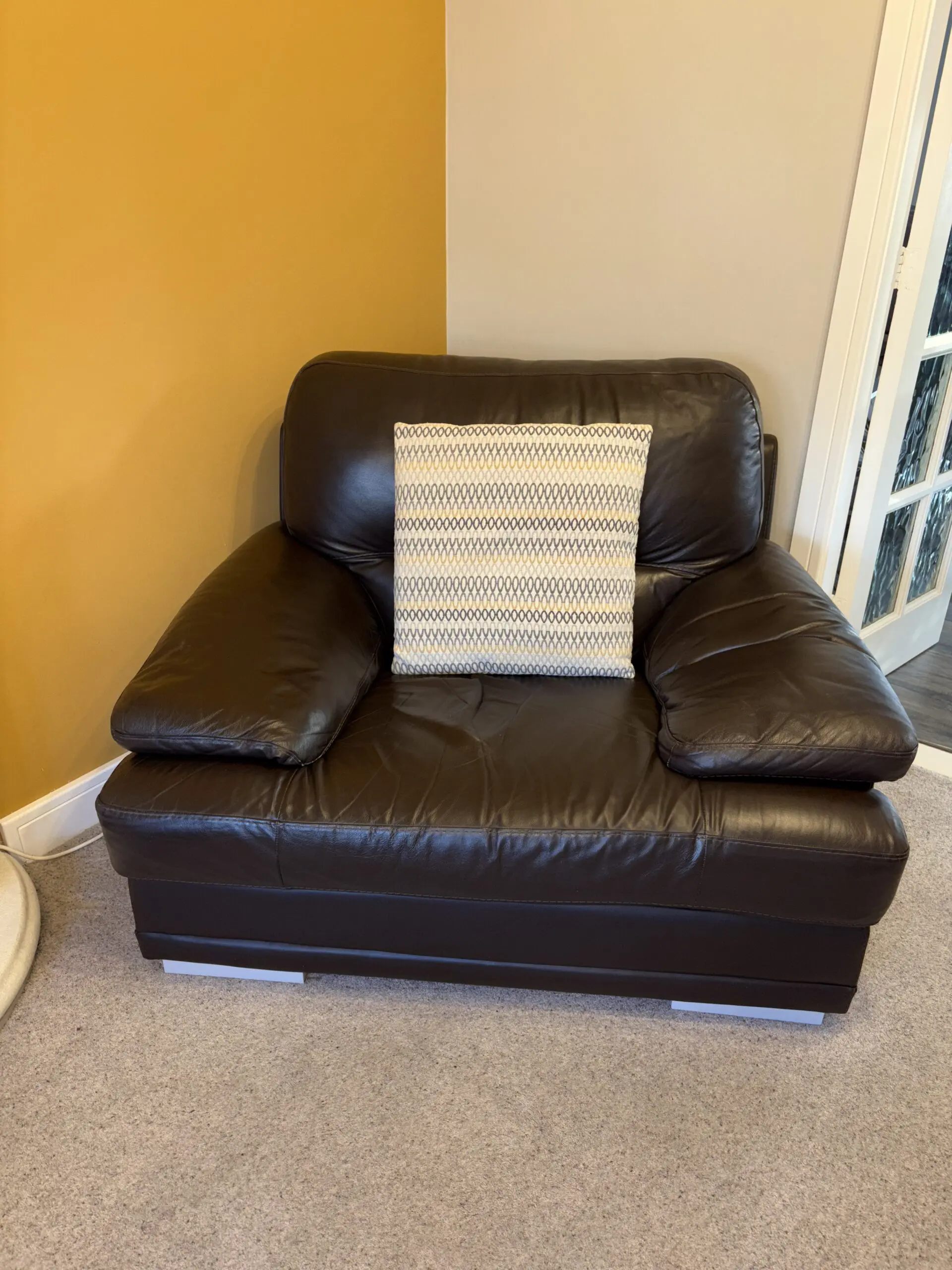 DFS 3 piece Leather Suite.