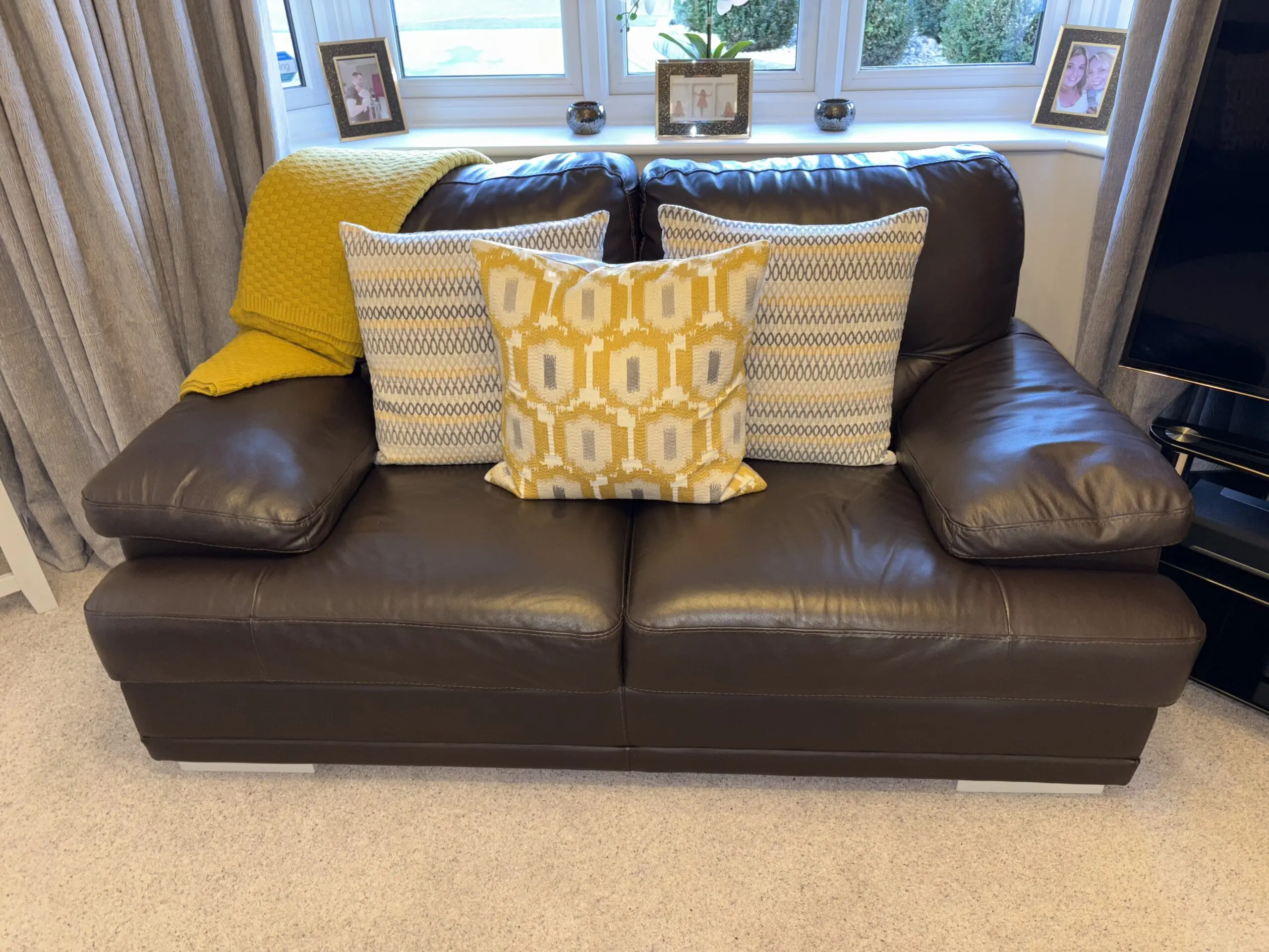 DFS 3 piece Leather Suite.