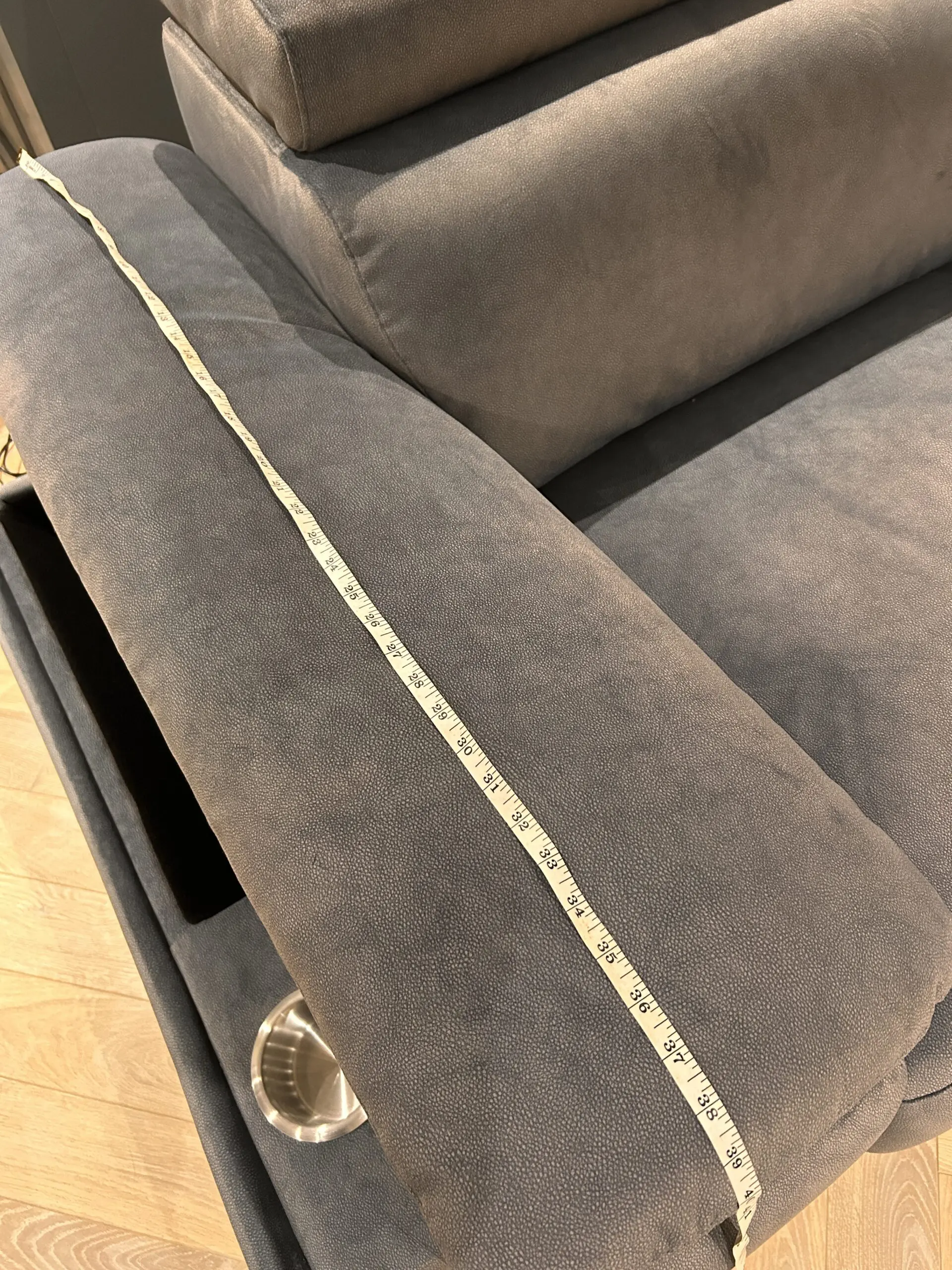 **BRAND NEW BARGAIN** SCS Riolo Power Recliner Chair