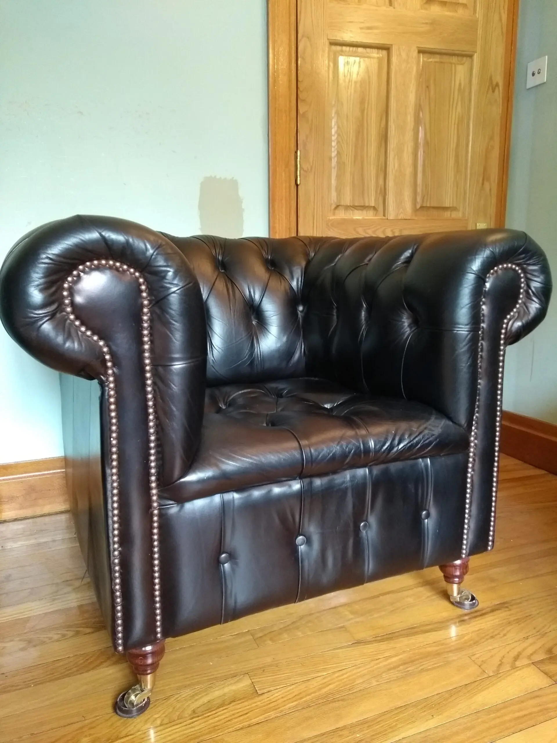 Chesterfields of England Black Antique Leather 3-Seater Sofa, x2 Club Chairs and Footstool