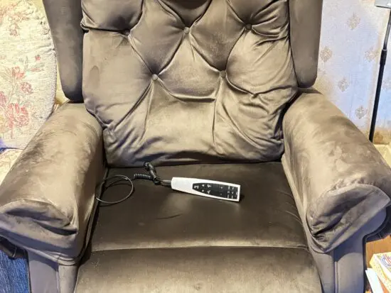 Riser recliner