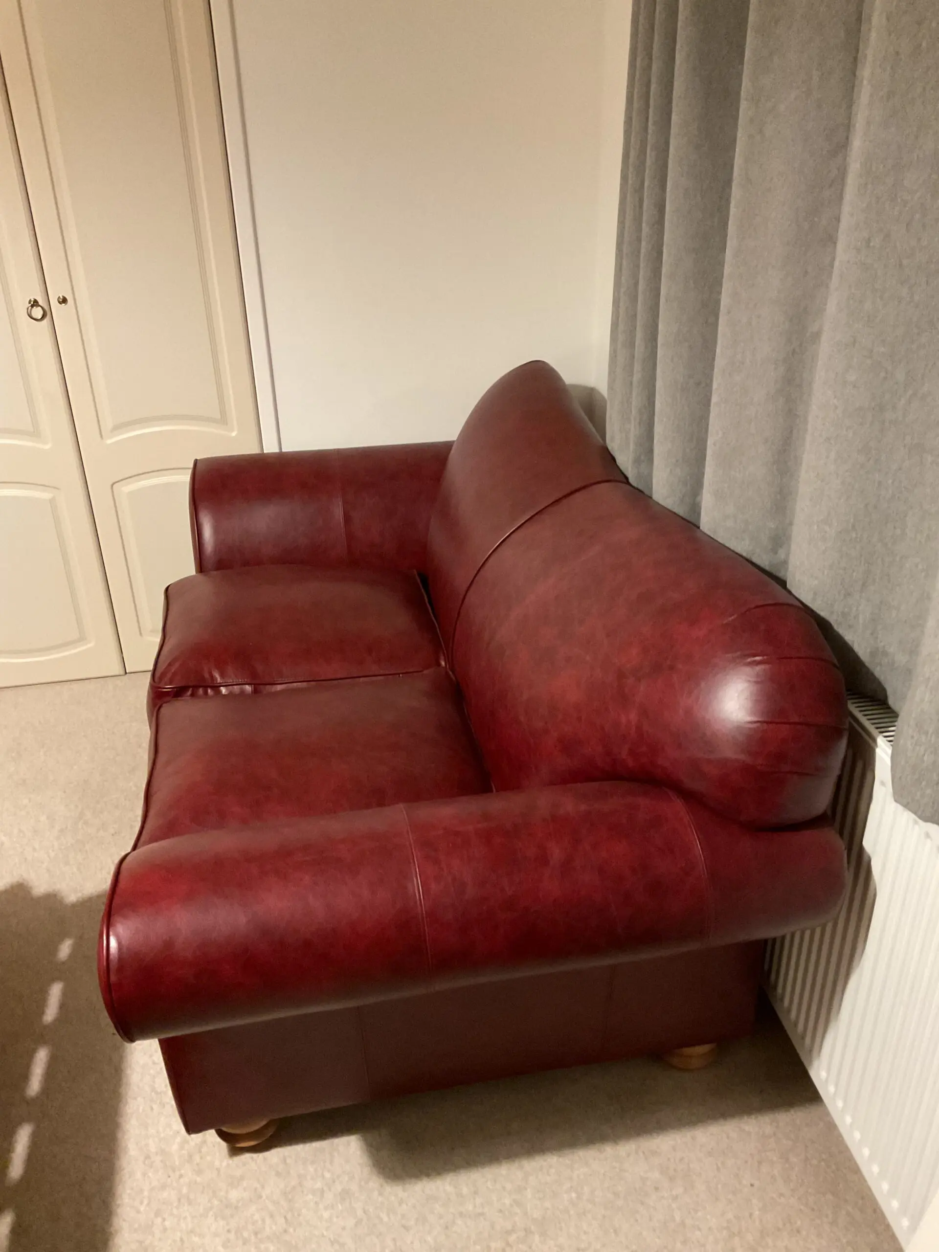 The Chesterfield Company “St David” Curved Back 2 Seater Red Leather Settee