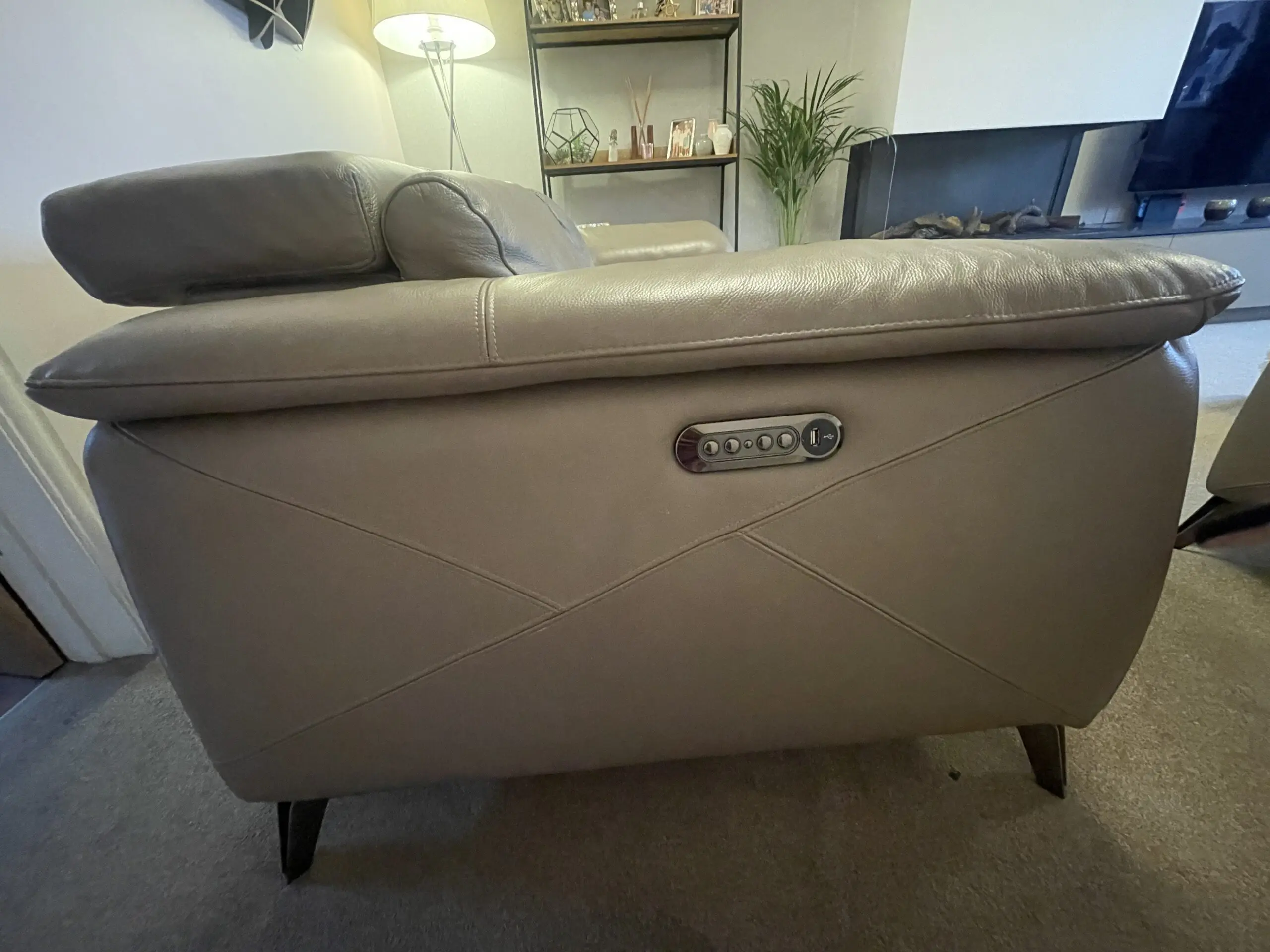 DFS Caldo Power Sofa Granite leather two two seater sofas excellent condition no rips or tears.