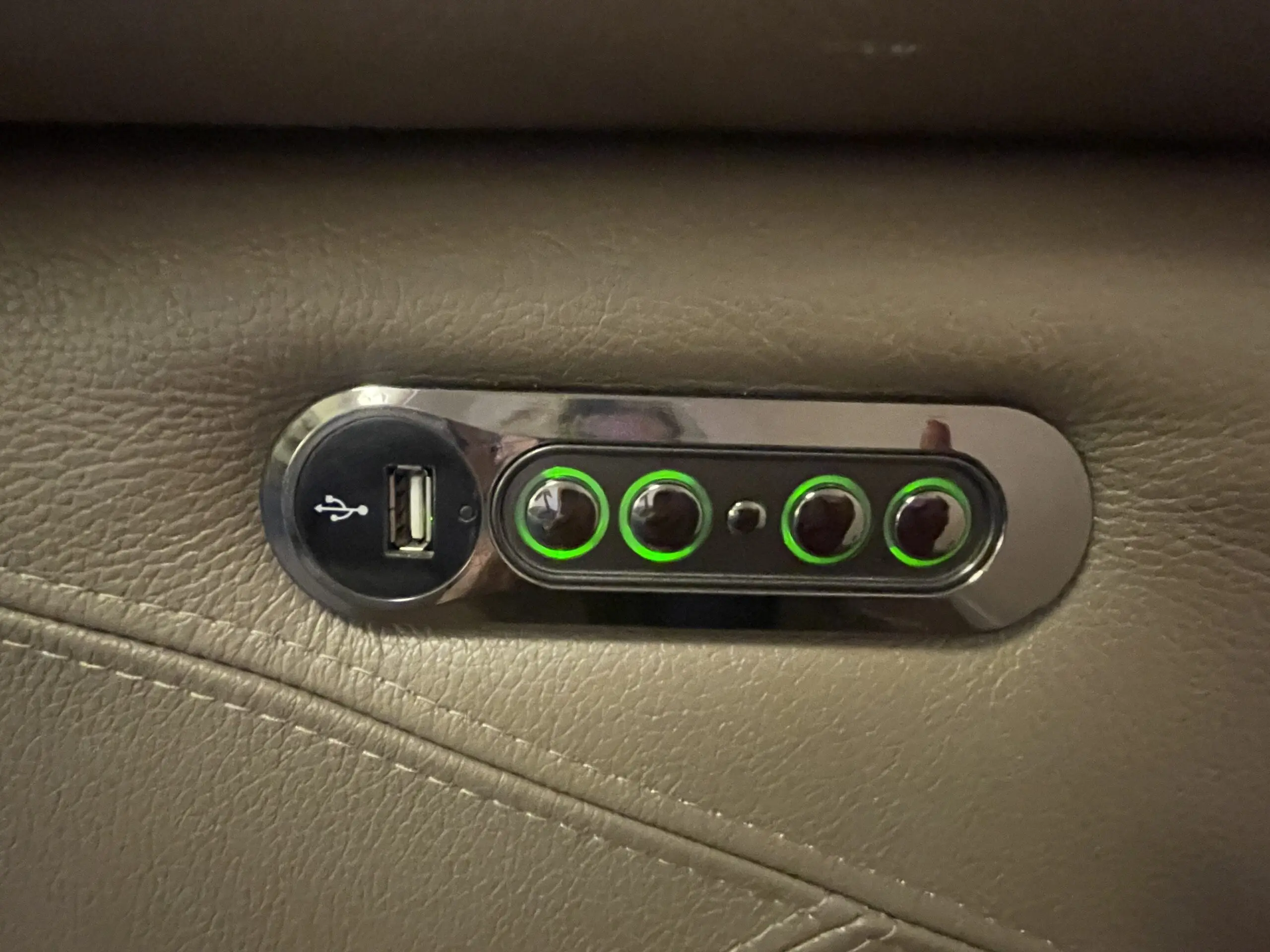 DFS Caldo Power Sofa Granite leather two two seater sofas excellent condition no rips or tears.