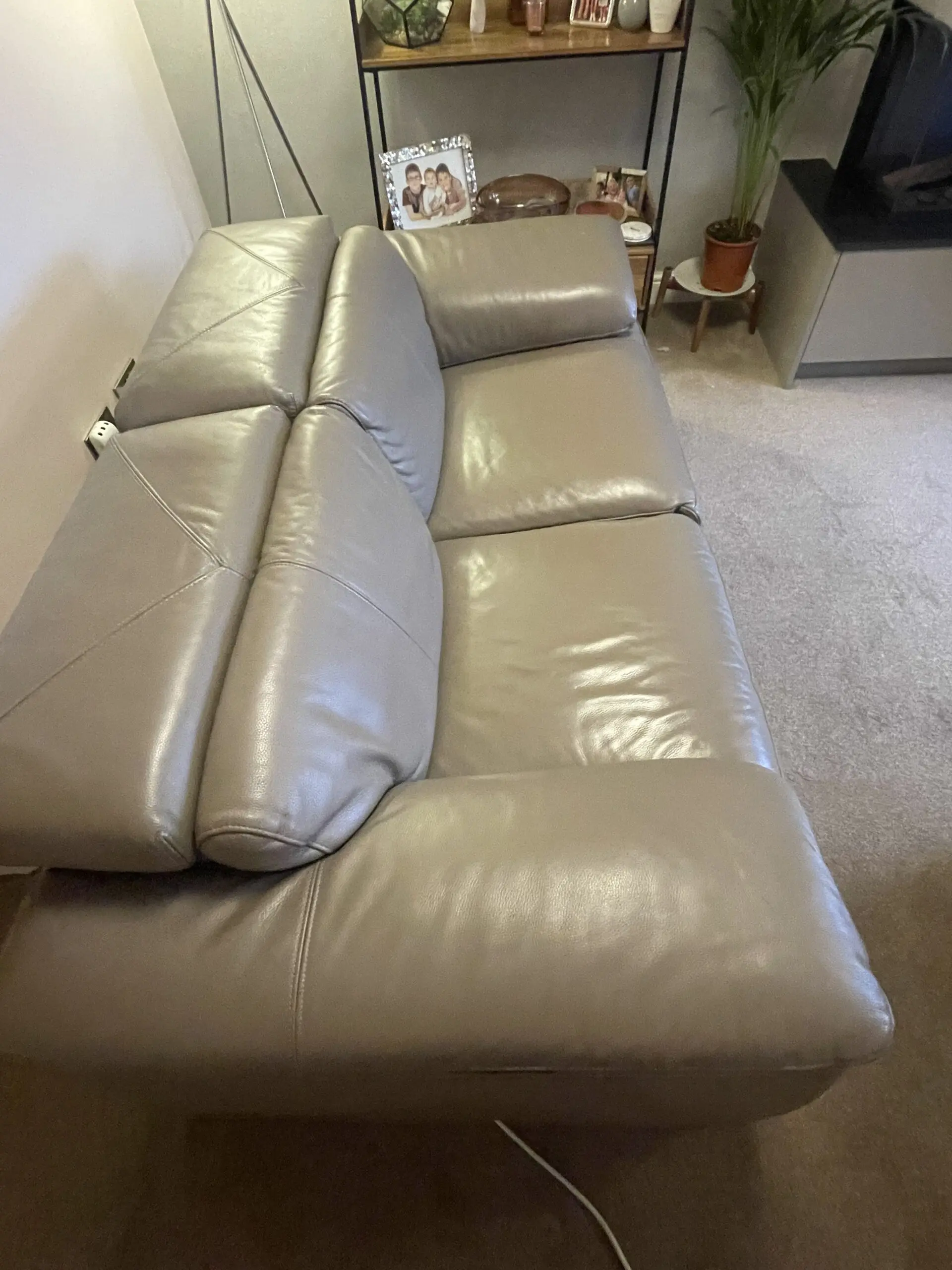 DFS Caldo Power Sofa Granite leather two two seater sofas excellent condition no rips or tears.