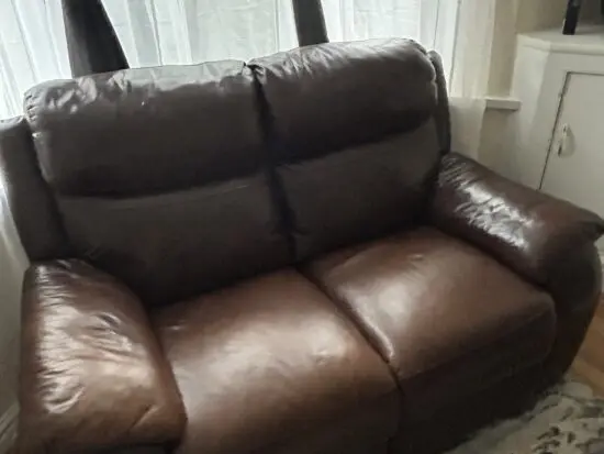 Leather Sofa Set – 2 Seater Sofa + 2 Recliner Armchairs – Comfortable – Classic