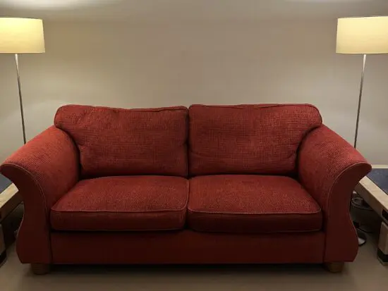 2-seater sofa in red velvet