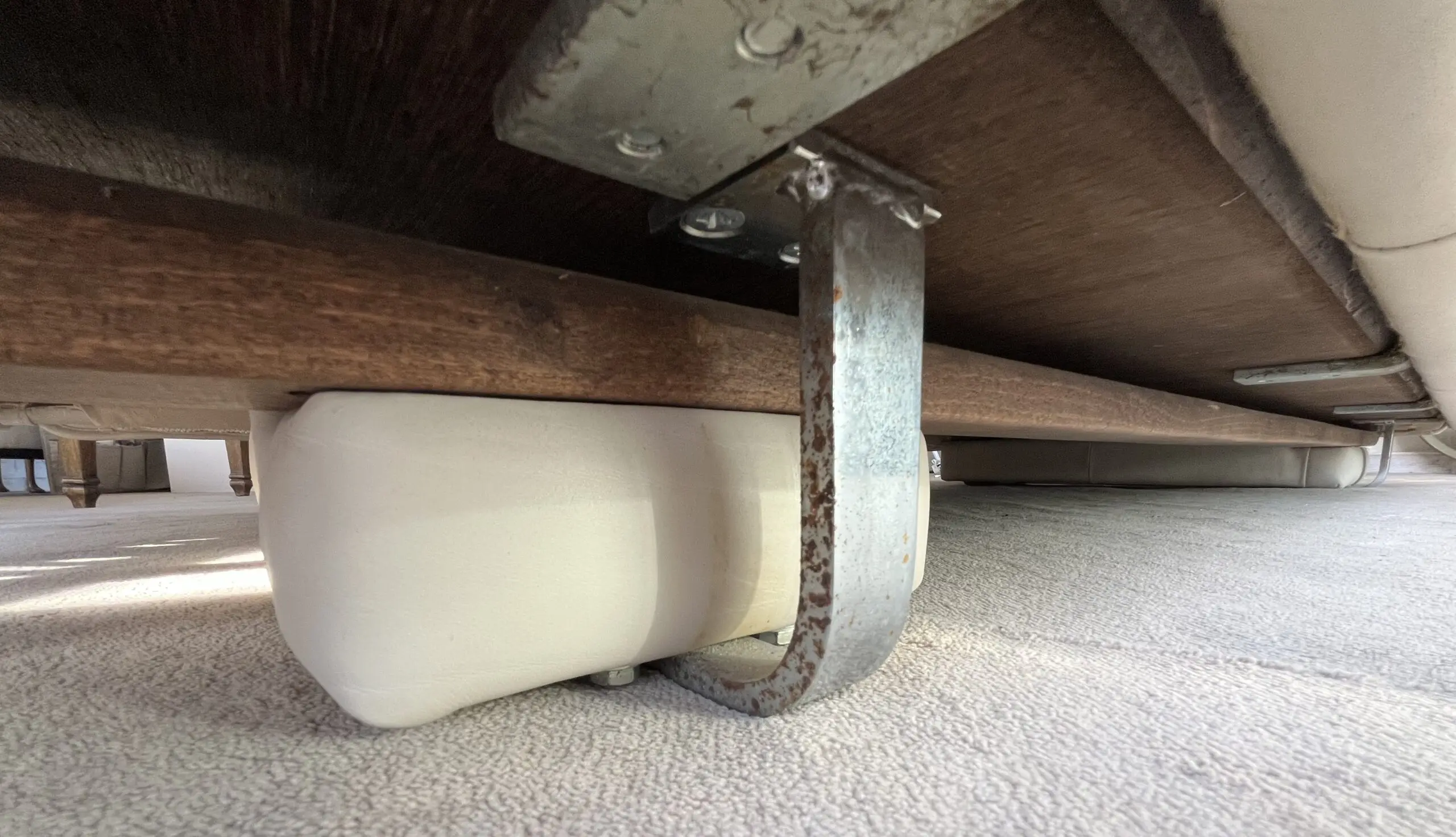 3 seater sofa bed in cream/ivory leather