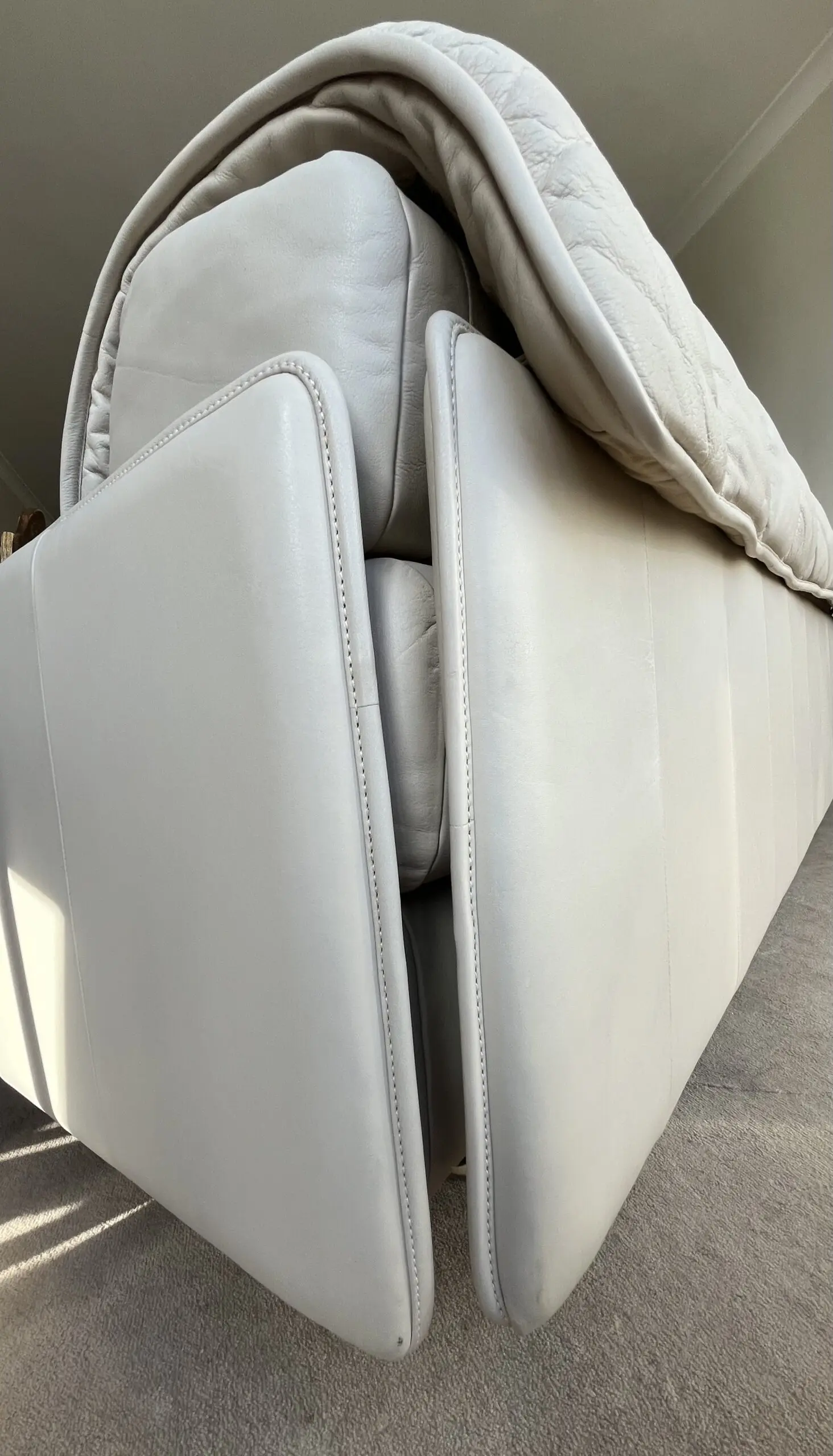 3 seater sofa bed in cream/ivory leather