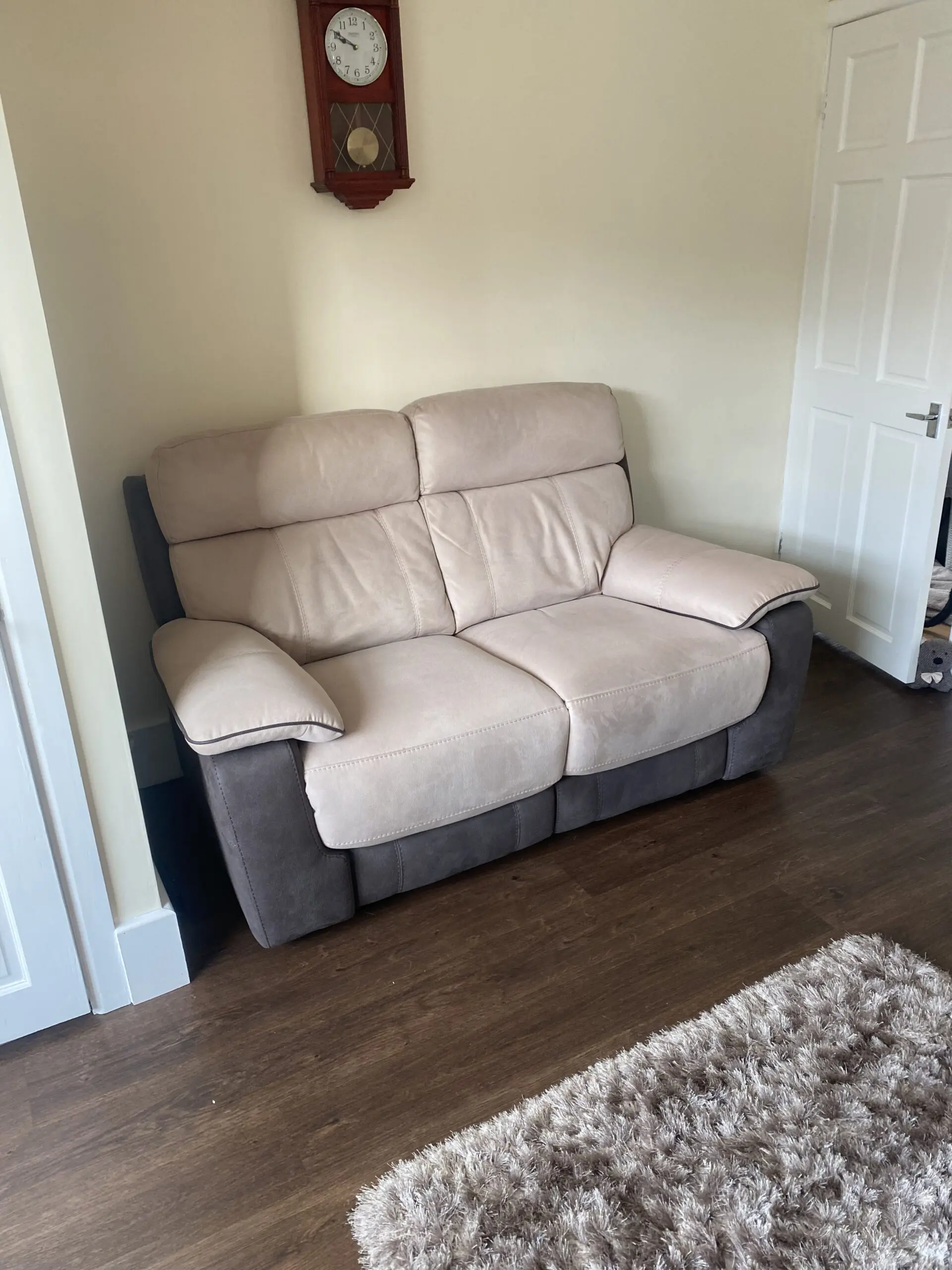 2 luxury electric Power recliner sofas (Emery 2s) with usb charging ports