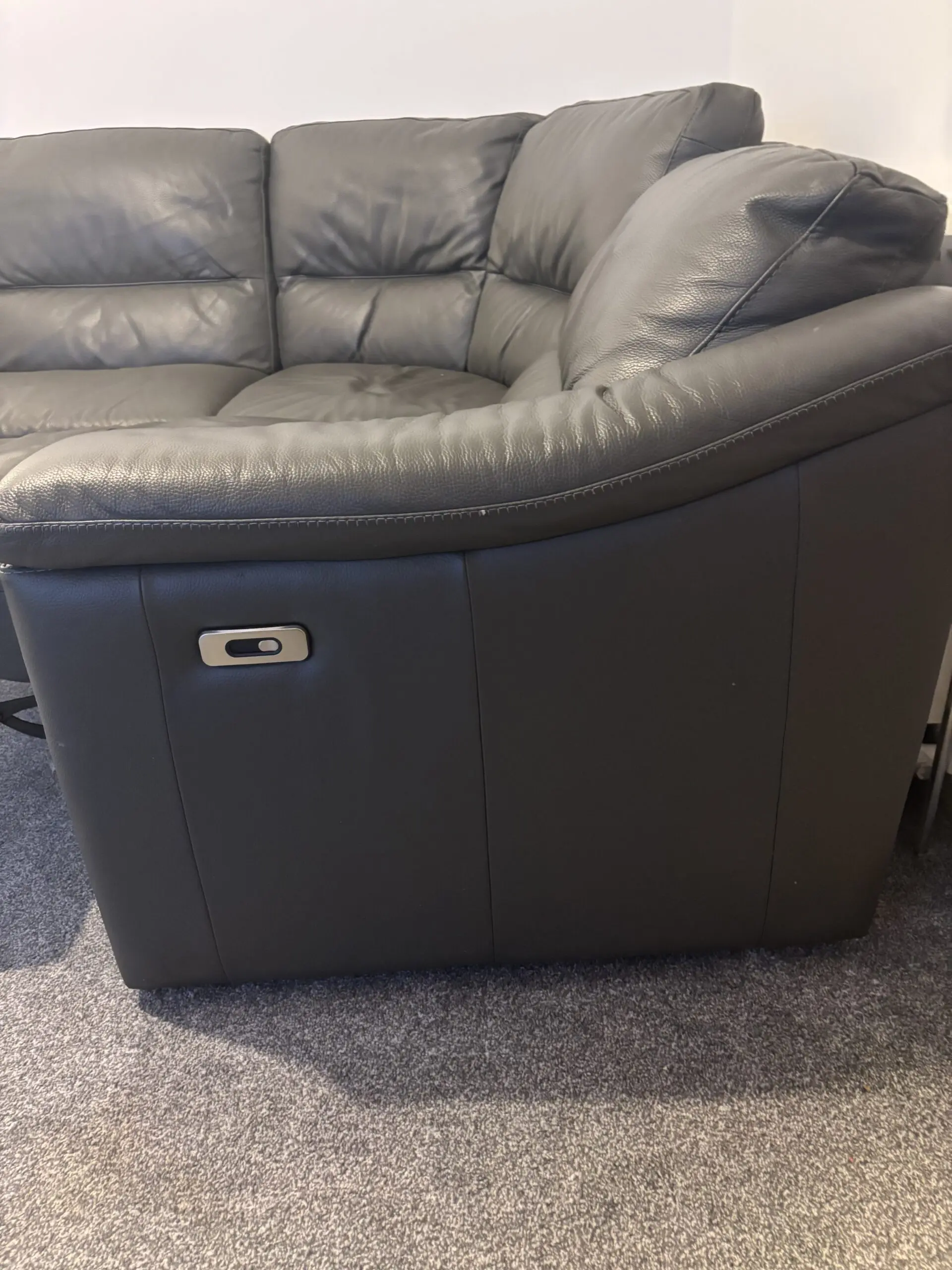 SCS Italian Leather Electric recliner corner sofa