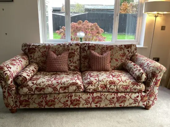 Derwent Hand Crafted Upholstery .