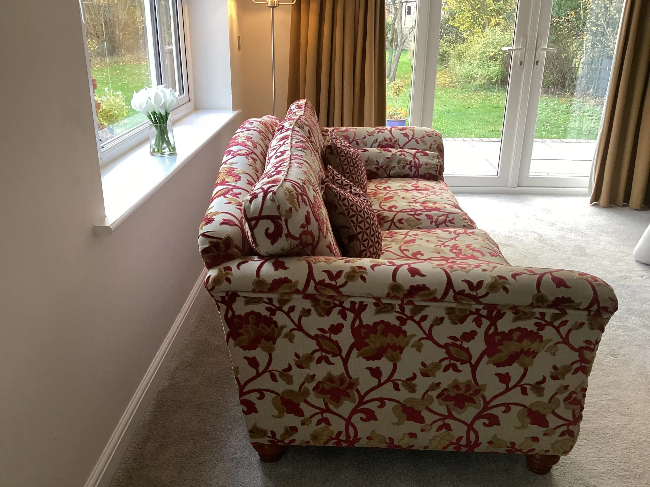 Derwent Hand Crafted Upholstery .