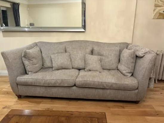 Sofa (4 x seater)