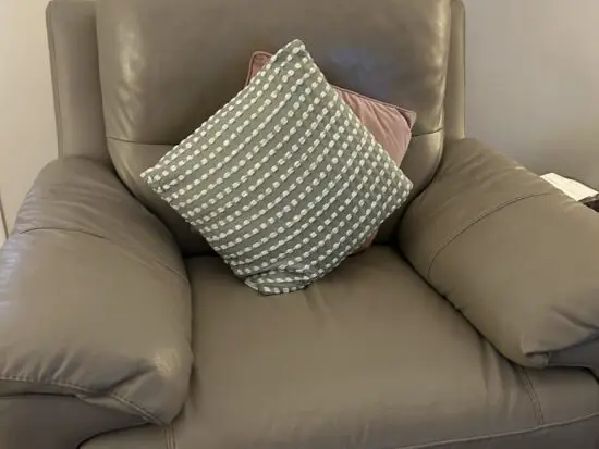 DFS x 2 leather recliners Light Beige and Ecru - darker beige Recliners