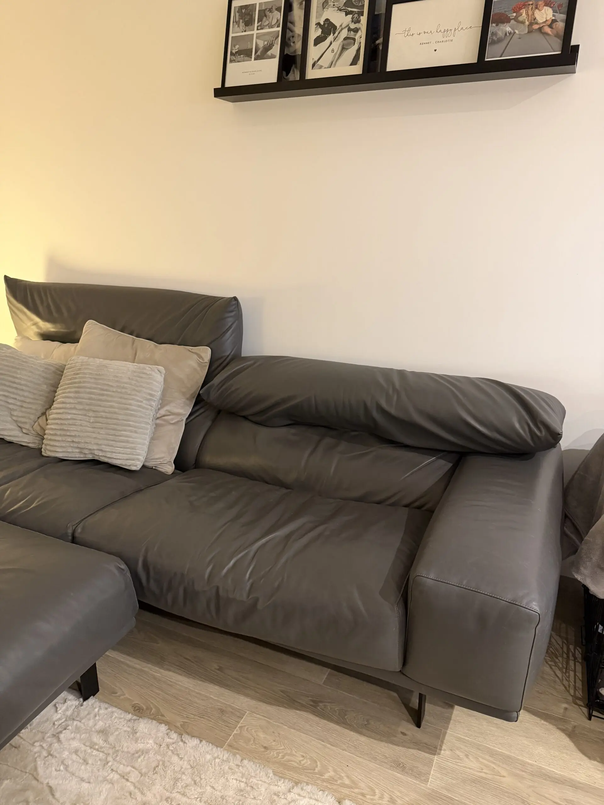 Grey Triss Bolzano Sofa set + ottoman