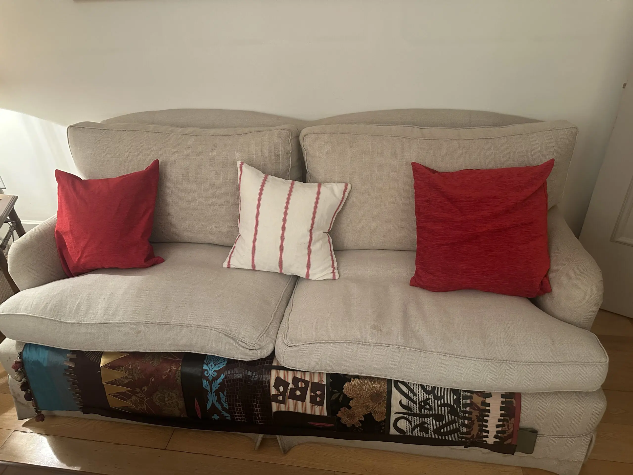 Set of 2 Cosy Sofas – Great Value & Perfect for a Fabric Refresh