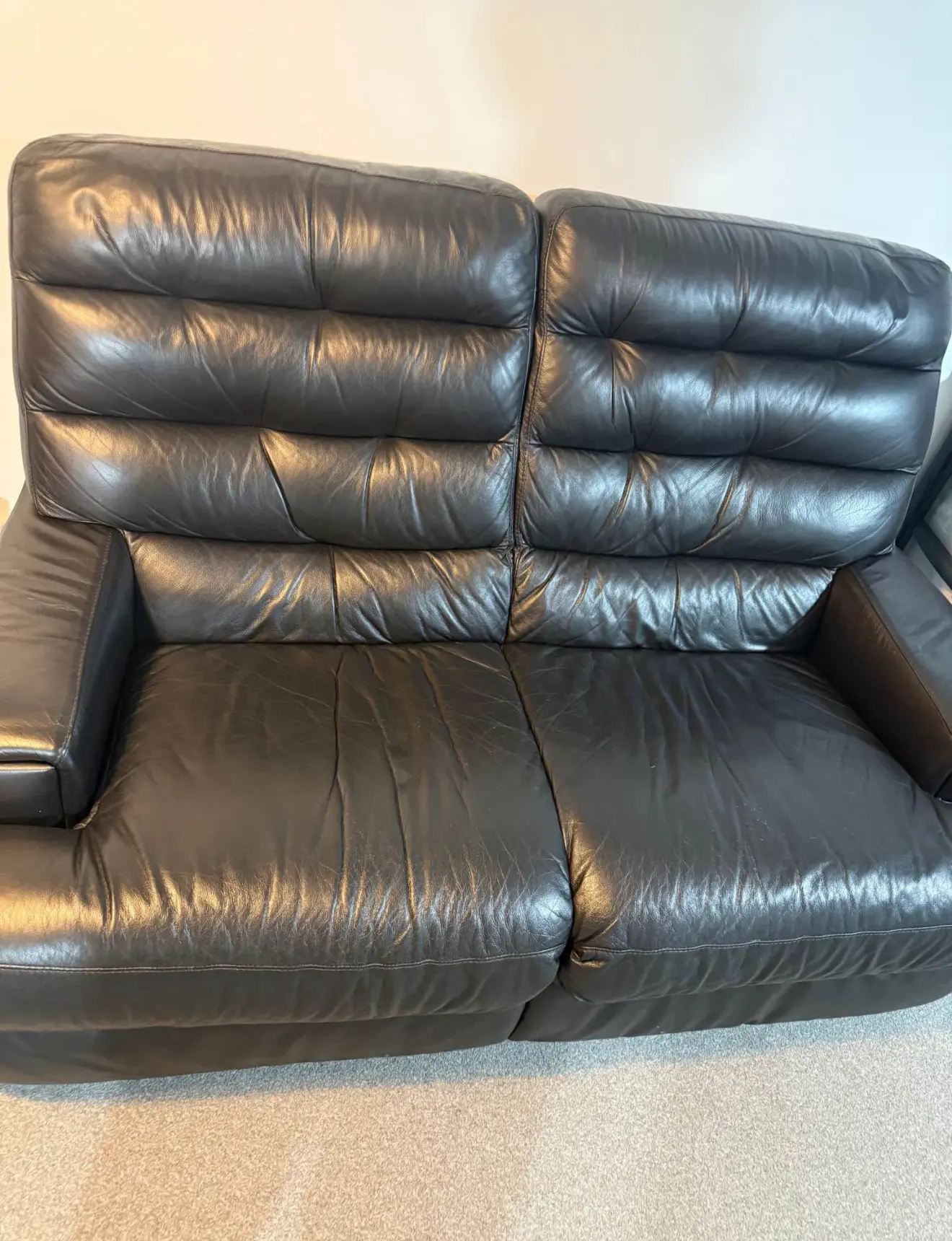 ✨ Premium Black Leather 2-Seater Sofa – Excellent Condition ✨