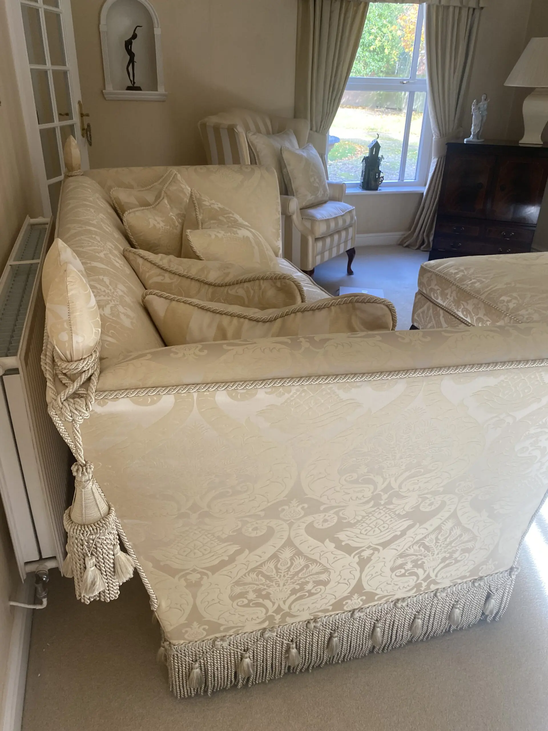 Parker and Farr Luxury Yellow/Beige Silk Sofa Set in Immaculate Condition