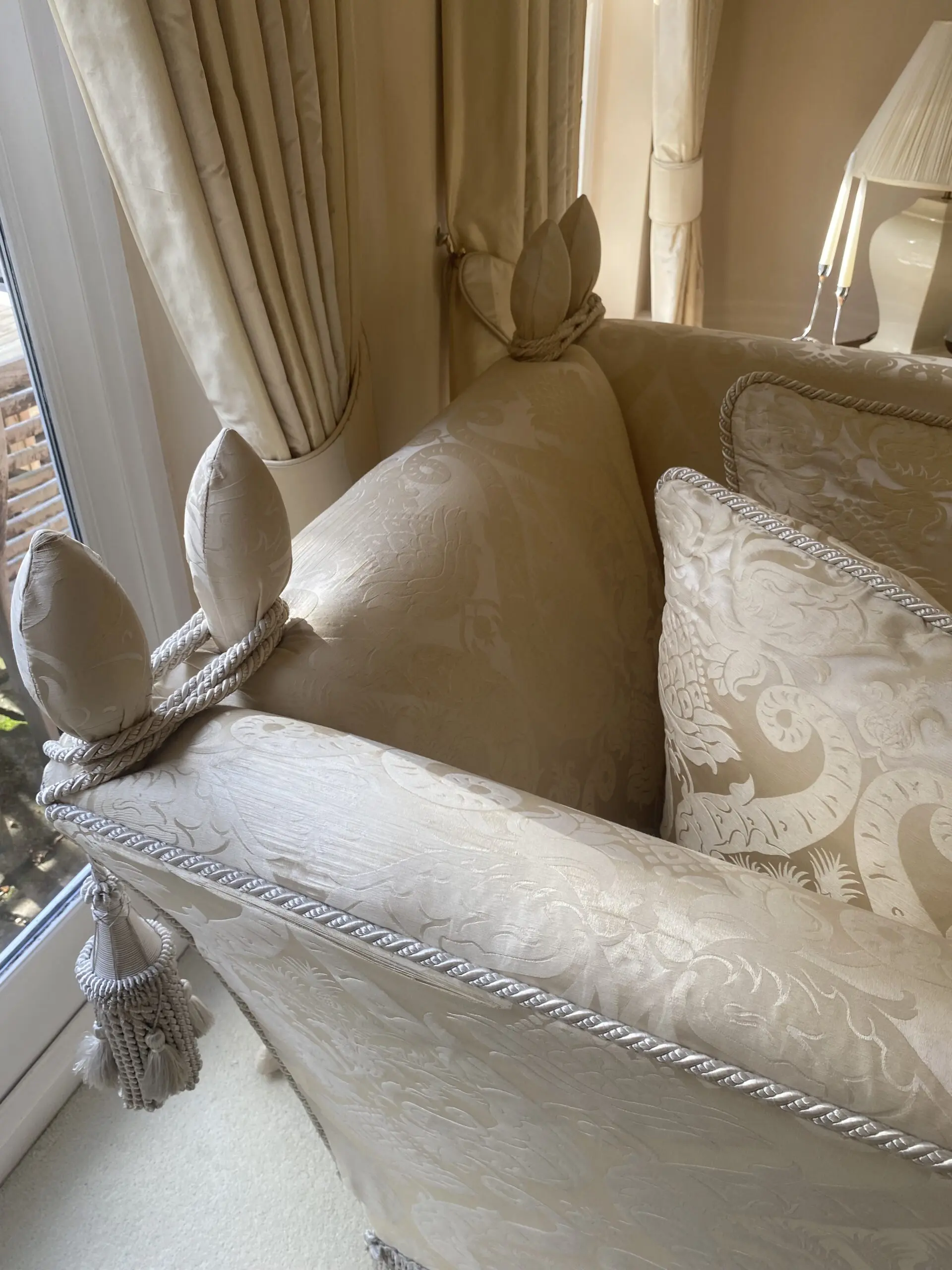 Parker and Farr Luxury Yellow/Beige Silk Sofa Set in Immaculate Condition