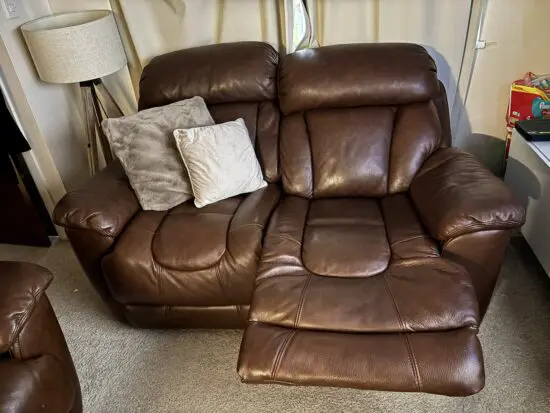 URGENT - DFS Manual Recliner 3&2
