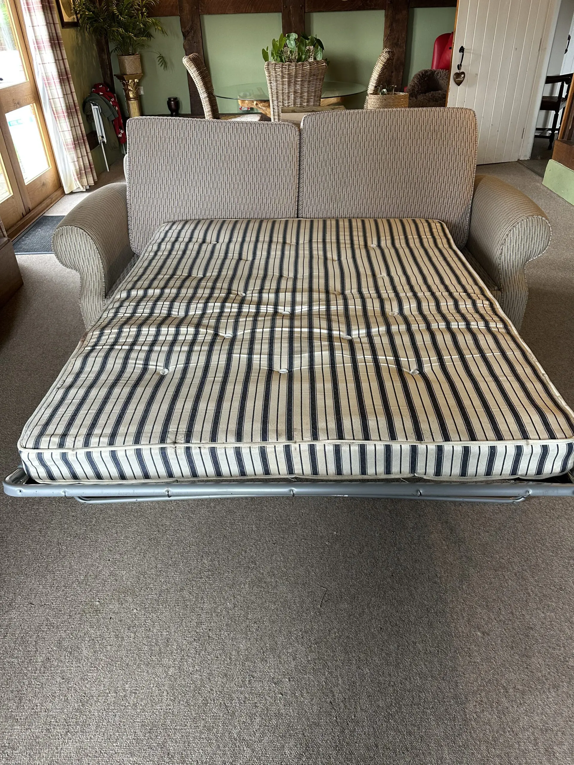 Deep Large Sofa bed - Perfect for Snuggling Up!