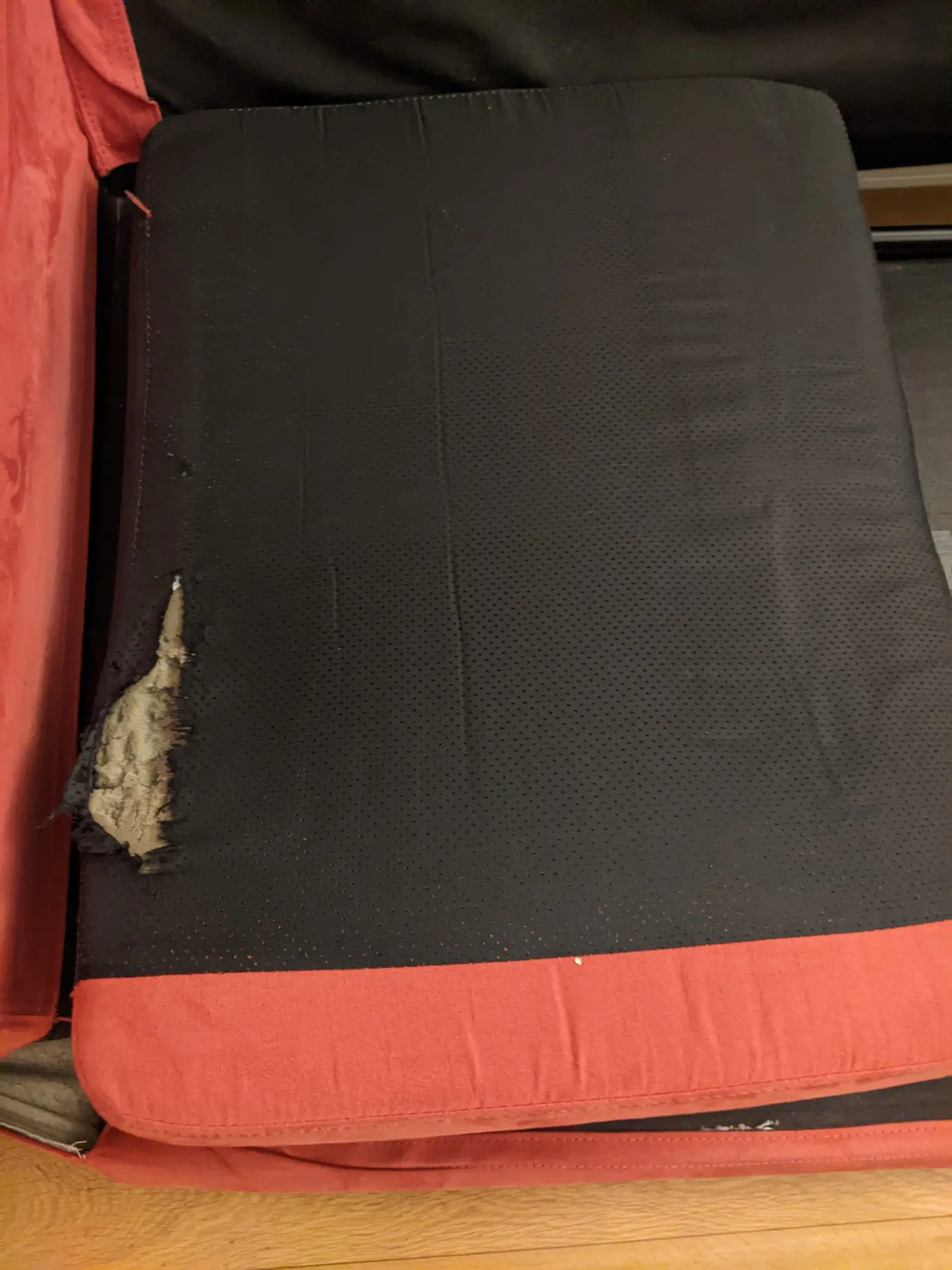 Sarteano 3 seater Blush Red Sofa with Som'toile bed frame